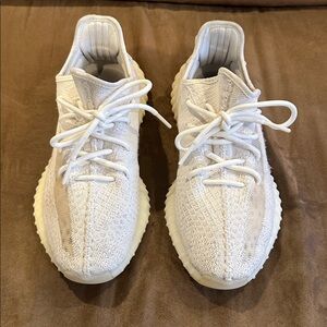 Yeezy Boost 350 V2 “Bone” size 8.5
